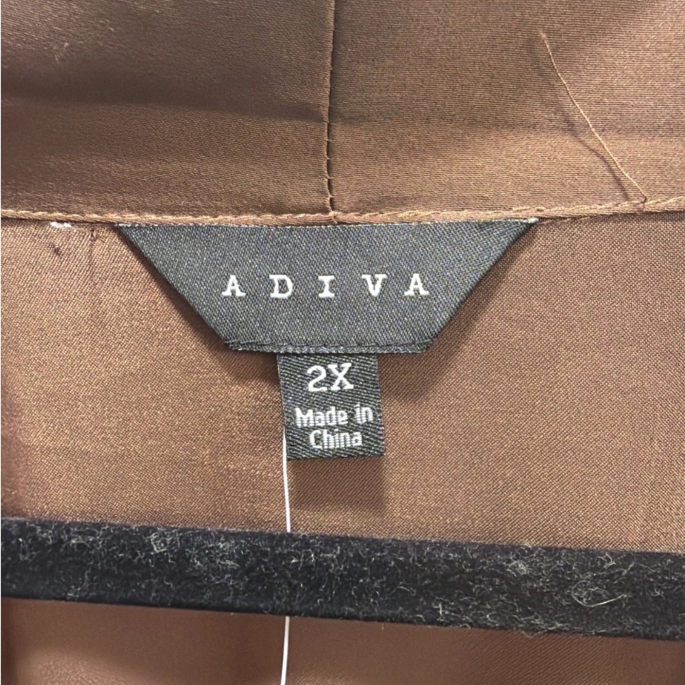 🆕Adiva Chocolate Brown Satin Wrap Tie Waist Blouse Shawl Collar Puff Sleeve 2X - Picture 5 of 9